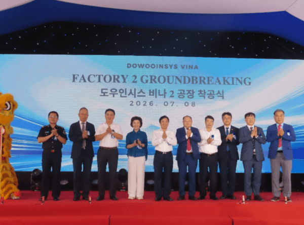 Officials and executives pose for a commemorative photo at the groundbreaking ceremony for Dowoo Insys' second Vietnam plant. (Photo: Dowoo Insys)