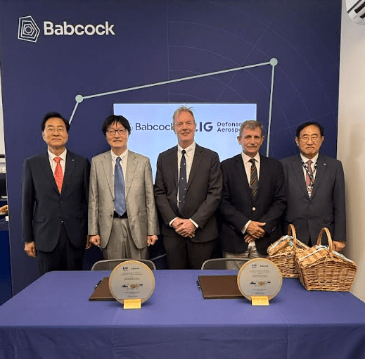 Officials from LIG D&A and Babcock pose for a commemorative photo after signing a strategic cooperation agreement. (Photo = LIG D&A)
