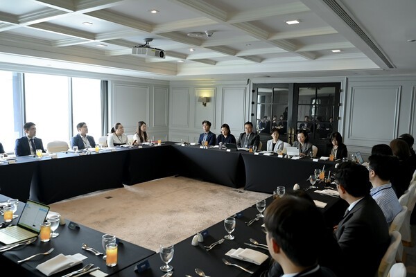 A meeting held as part of the Korea-Thailand pharmaceutical industry program. (Source: Korea Pharmaceutical and Bio-Pharma Manufacturers Association)