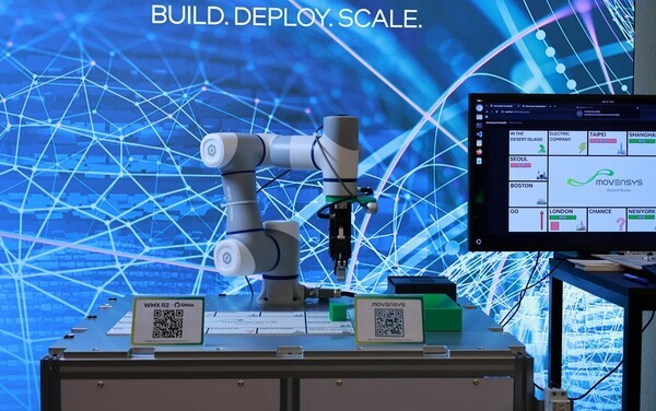 Movensys' WMX R2, introduced at an Intel robotics workshop. (Photo: THE ELEC)