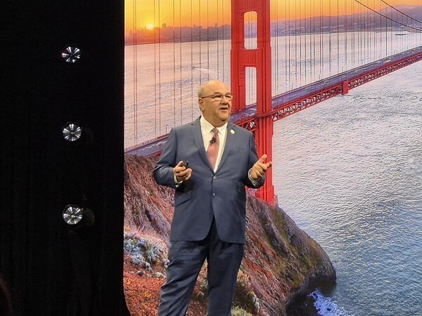 Joe Stockunas, president of SEMI Americas, speaks at SEMICON West 2026 on Oct. 15 local time. (Photo: THE ELEC)